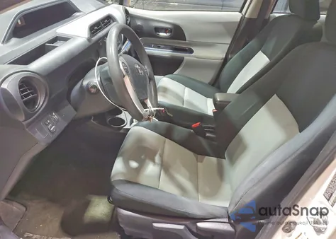 2012 Toyota Prius C z USA, uszkodzony, nr VIN JTDKDTB34C1508301